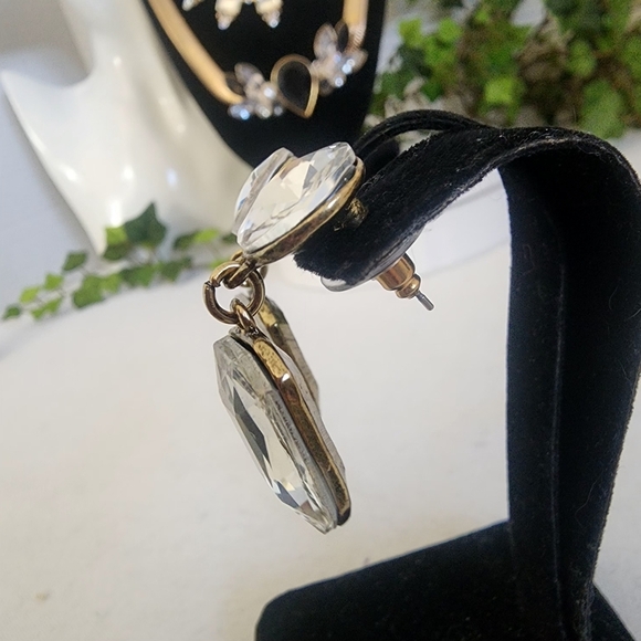 Elegant 3 Strand Gold and Crystal Necklace Earrings Set - Picture 10 of 11